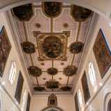 Il soffitto � ornato da 15 tele con le rappresentazioni della storia dell�ordine carmelitano realizzate da Carlo Rosa nella prima met� del 600